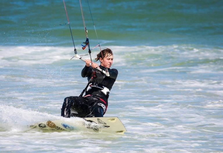 Jak nauczyć się kitesurfingu?